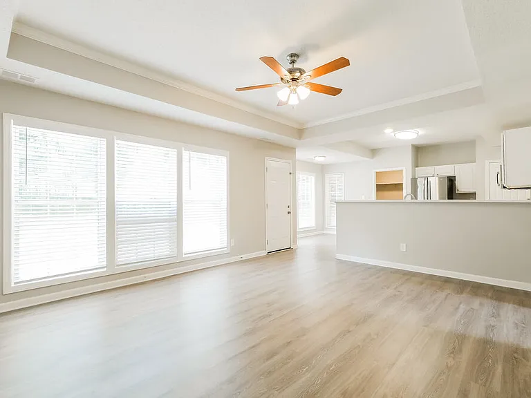 802 Pinder Point Ct — Photo 5