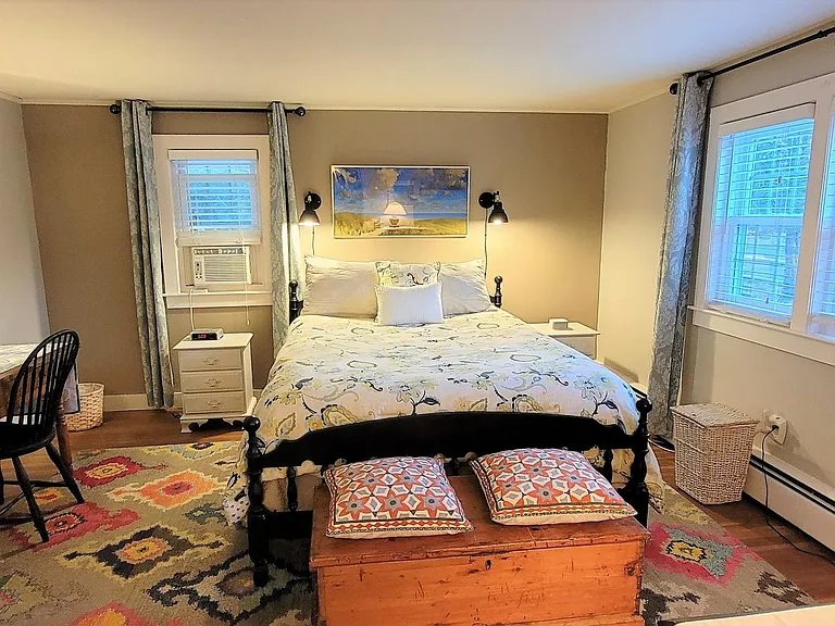 Queen Room