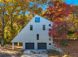 11 Valley View Cir NE, Iowa City, IA 52240