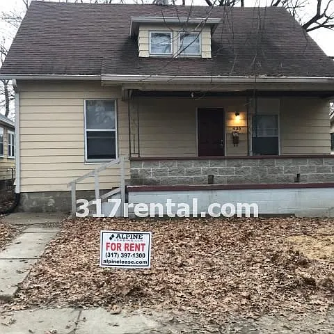 435 N Gladstone Ave photo 1