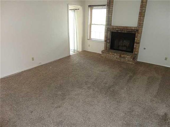 4th image of 601 Mary Stuart Dr