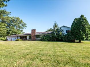 320 Crackel Rd, Aurora, OH 44202