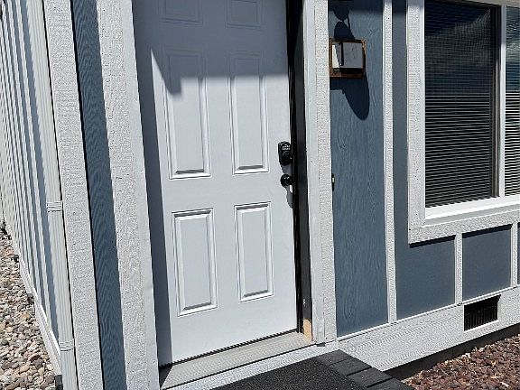 2nd image of 505 Montana St APT 1