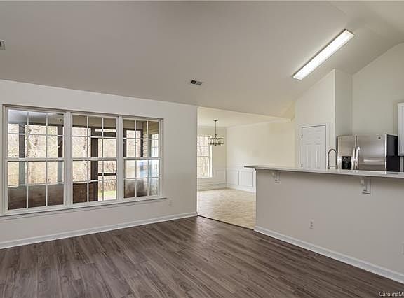 5th image of 1474 Deer Forest Dr