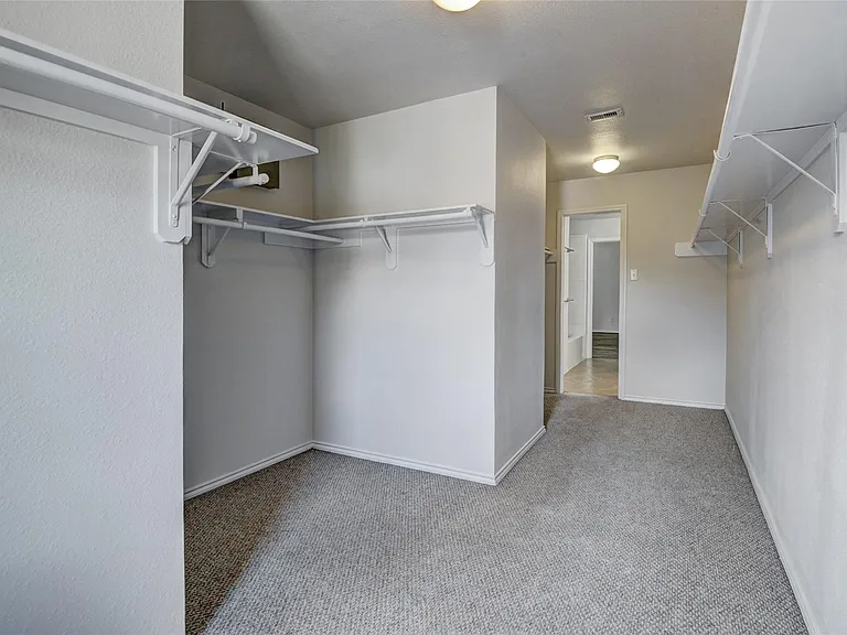 7042 Plum Creek Terrace Ln — Photo 26
