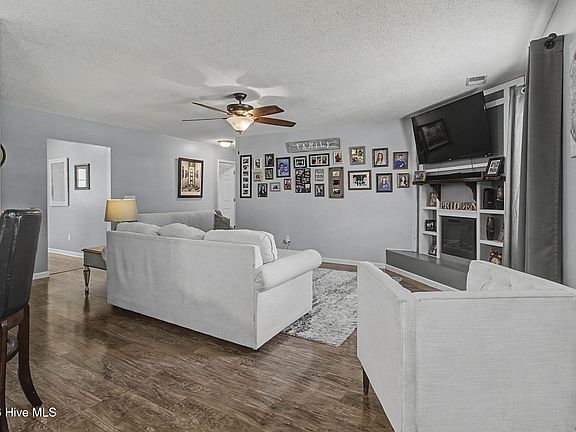 5th image of 215 Larilin Drive