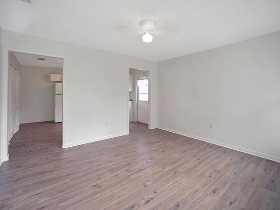 3rd image of 115 Cocoa St SE