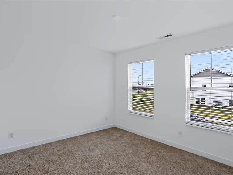 406 Monarch Ln — Photo 33
