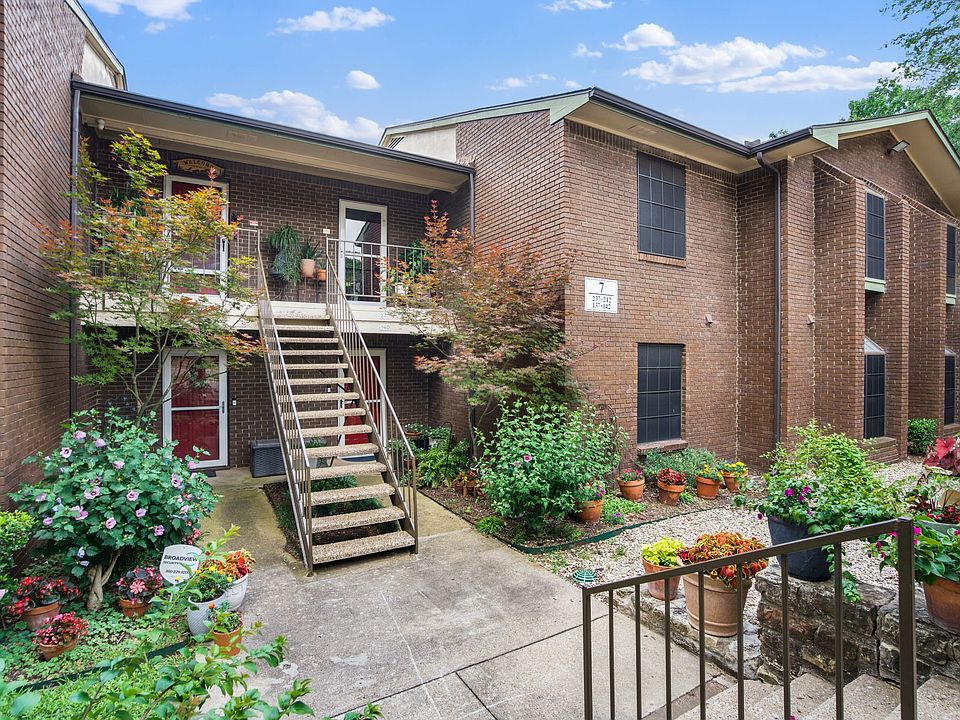 1st image of 2505 Wedglea Dr APT 140