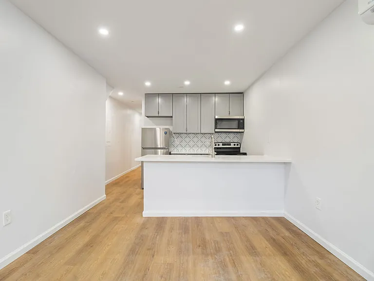 1428 A St SE #2 — Photo 6