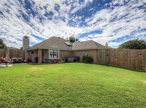 5th image of 10060 Buckingham Ln