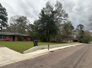 769 S Peachtree St, Jasper, TX 75951