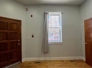 751 S 6th St #1, Philadelphia, PA