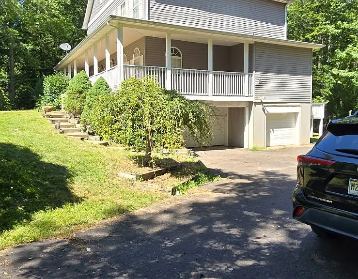 18 Nancy Ct — Photo 3