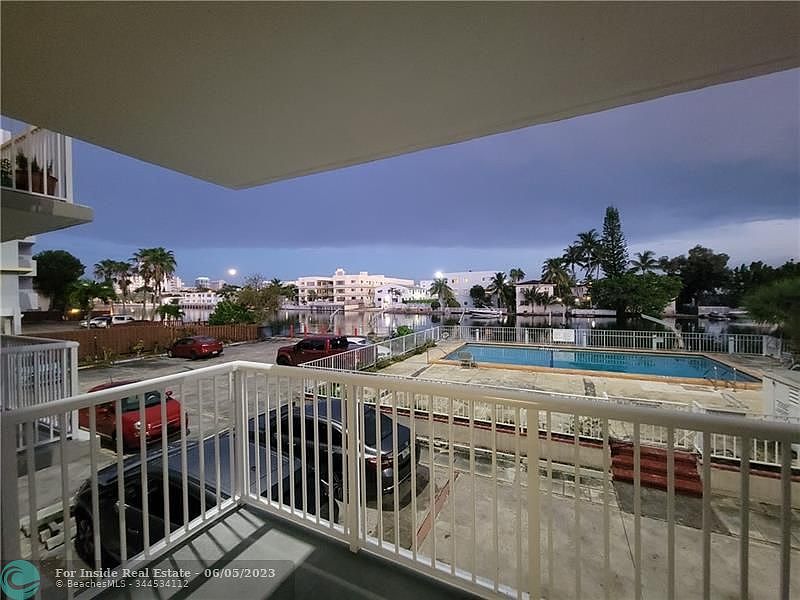 1st image of 110 S Shore Dr