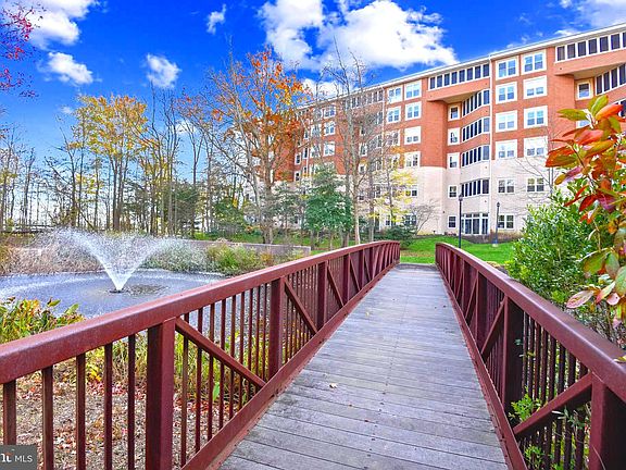 5th image of 7101 Bay Front Dr APT 501