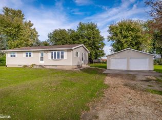814 N Main St, Conrad, IA 50621