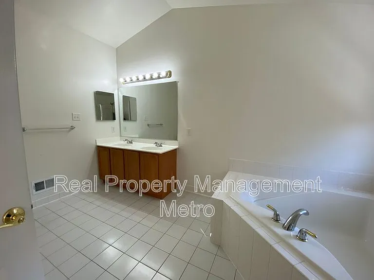 9717 Evening Bird Ln — Photo 9