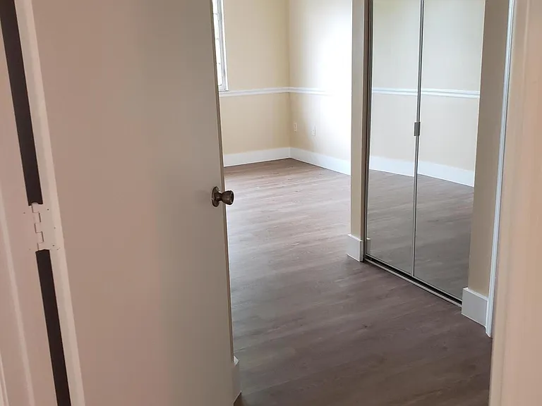 700 Crestwood Ct S #704 — Photo 5