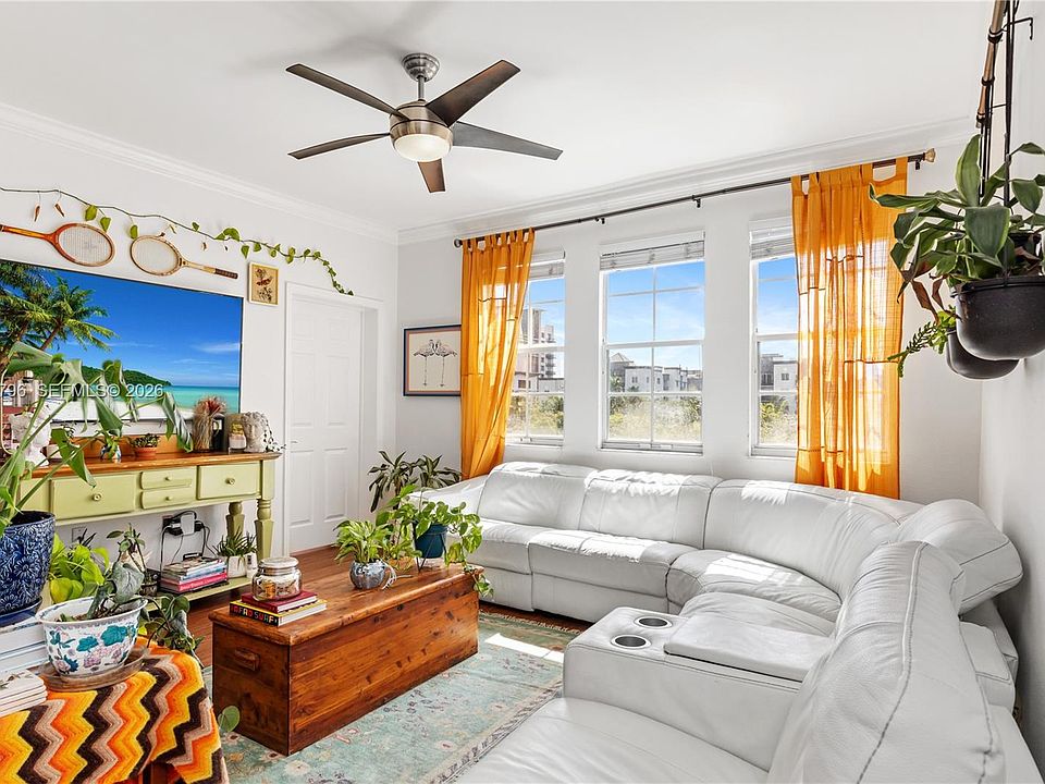 1st image of 533 NE 3rd Ave APT 503