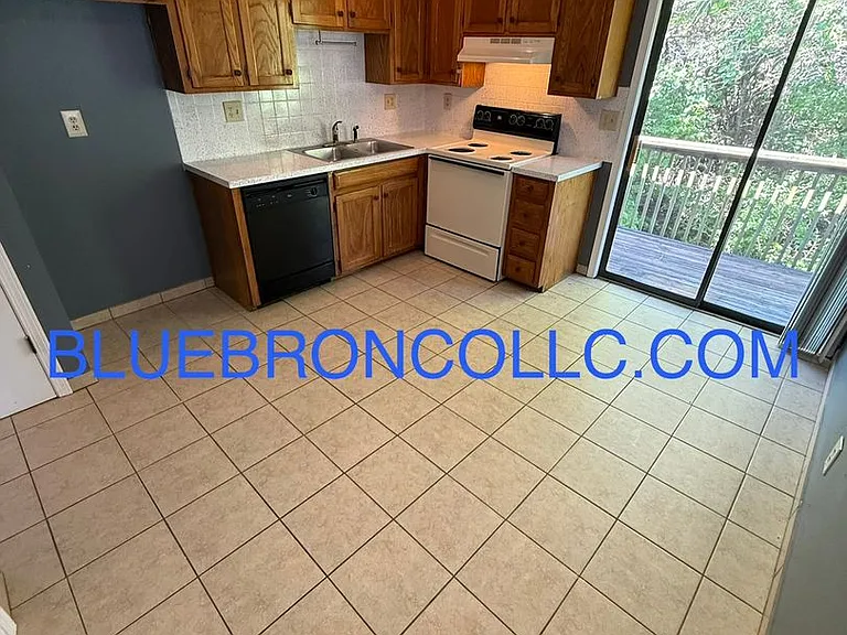206 Sky Vue Dr. — Photo 3