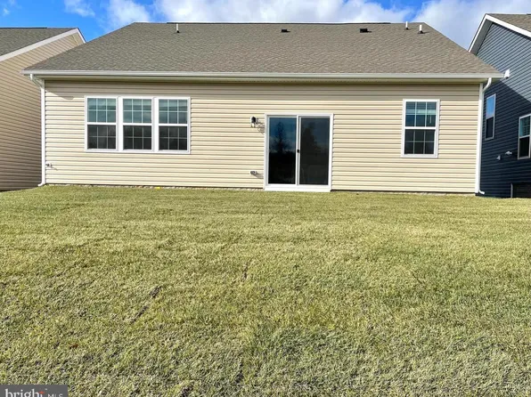 106 Clerkenwell Dr, Stephens City, VA 22655