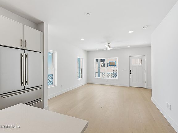 4th image of 801 Main Street #A1