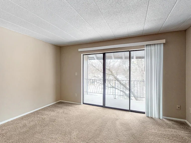 Montclair Place — Photo 18