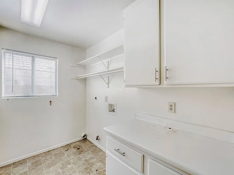6472 Burlwood Way — Photo 15