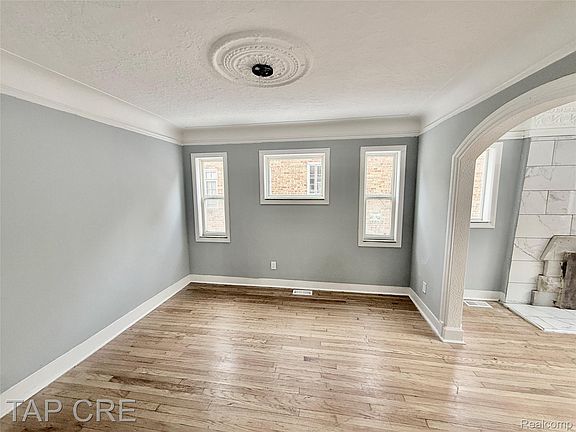 4th image of 17351 Ilene St