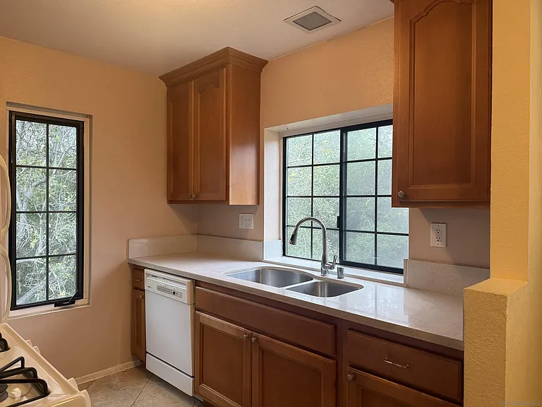 13294 Wimberly Sq #228 — Photo 10