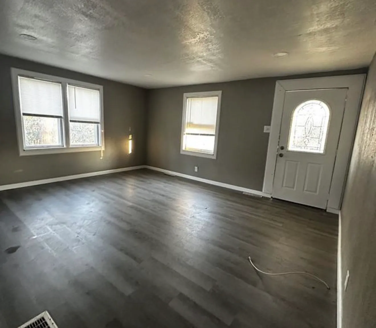 2 bed, 1130 sqft, $975 — Photo 3