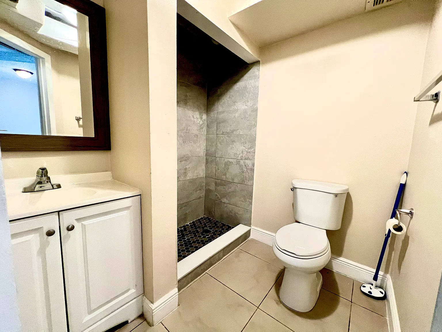 7960 Colony Cir N — Photo 4