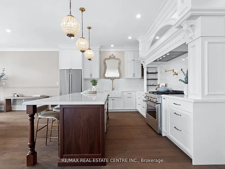37 Armstrong St #3 — Photo 32