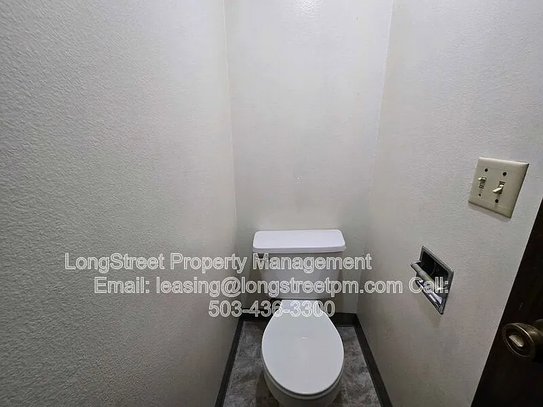 2145 NW Highland Dr #2 — Photo 10