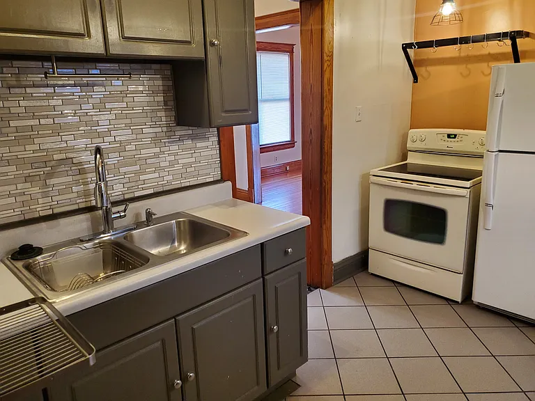 3558 Jones St — Photo 4