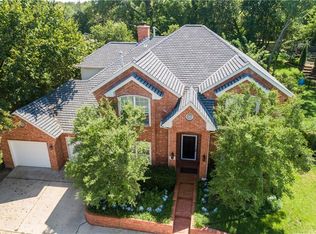 1133 Fox Lake Ln, Edmond, OK 73034