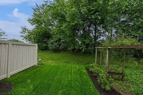 2 bed, 2.0 bath, 1368 sqft, $2,135 — Photo 4
