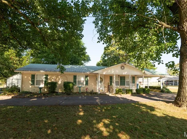 607 N Main St, Clarkton, MO 63837