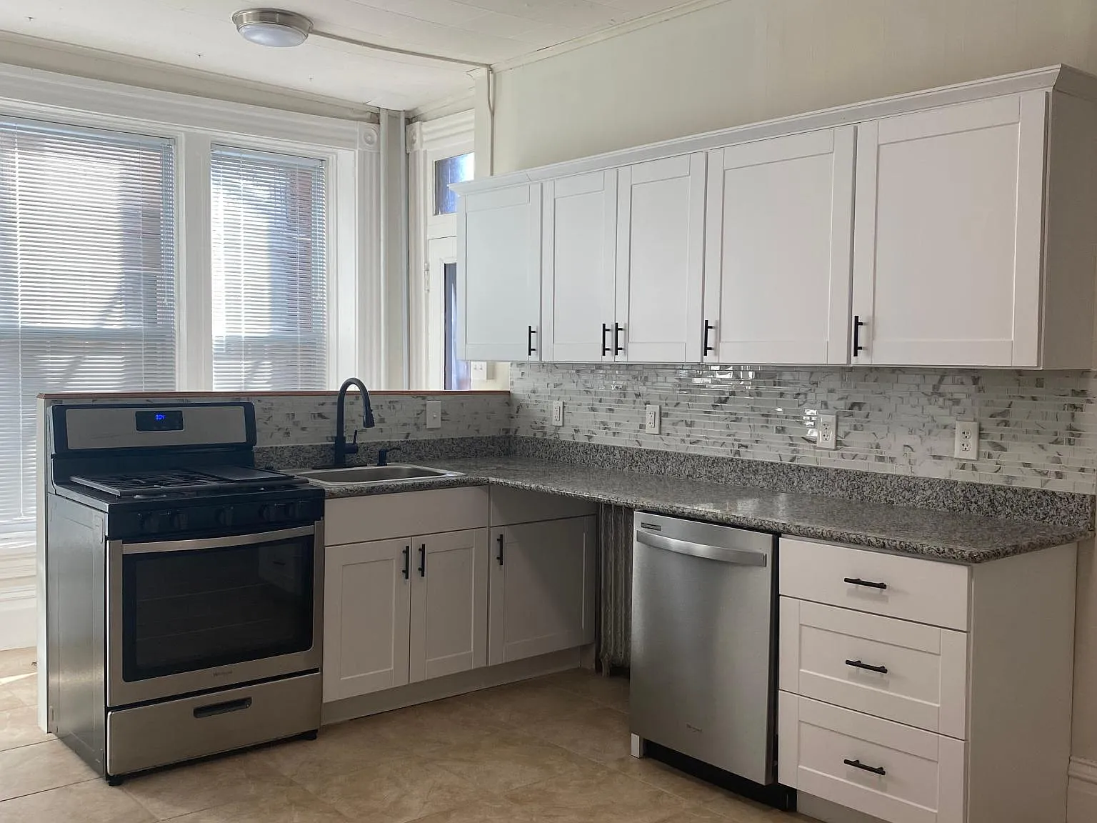 2 bed, 1025 sqft, $1,349 — Photo 1