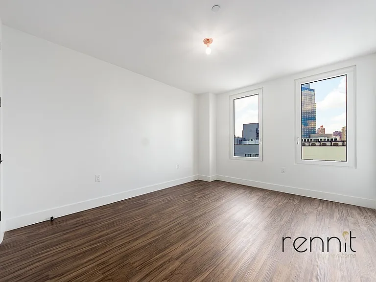26-24 4th St #610A — Photo 5