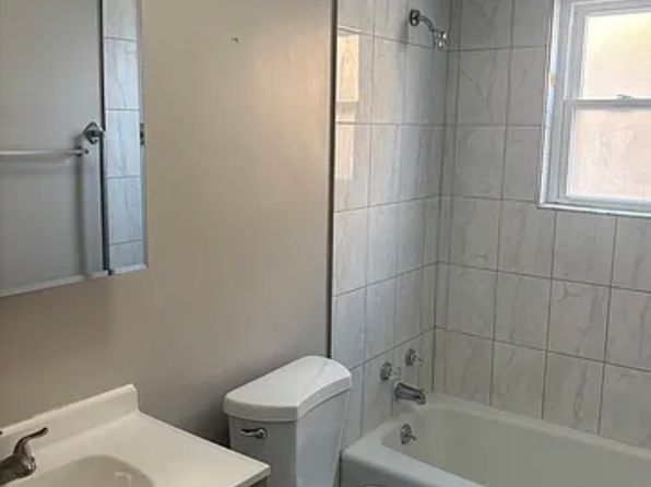 1613 Sheffield Ave APT 2