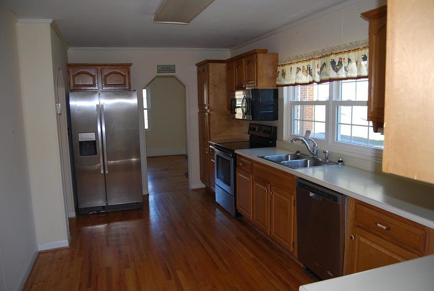 2nd image of 2894 Old Franklin Tpke