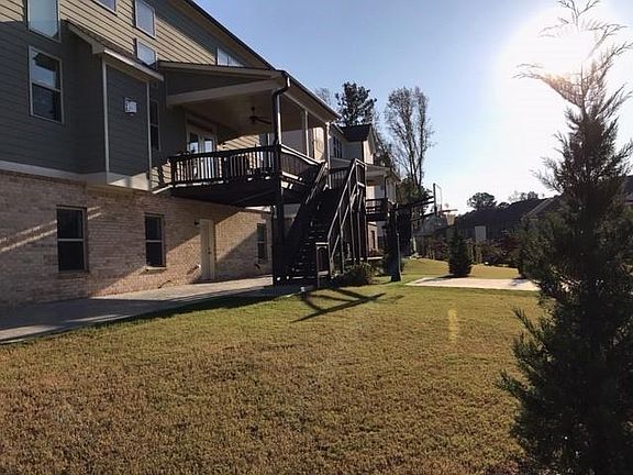 4th image of 1671 Karis Oak Ln