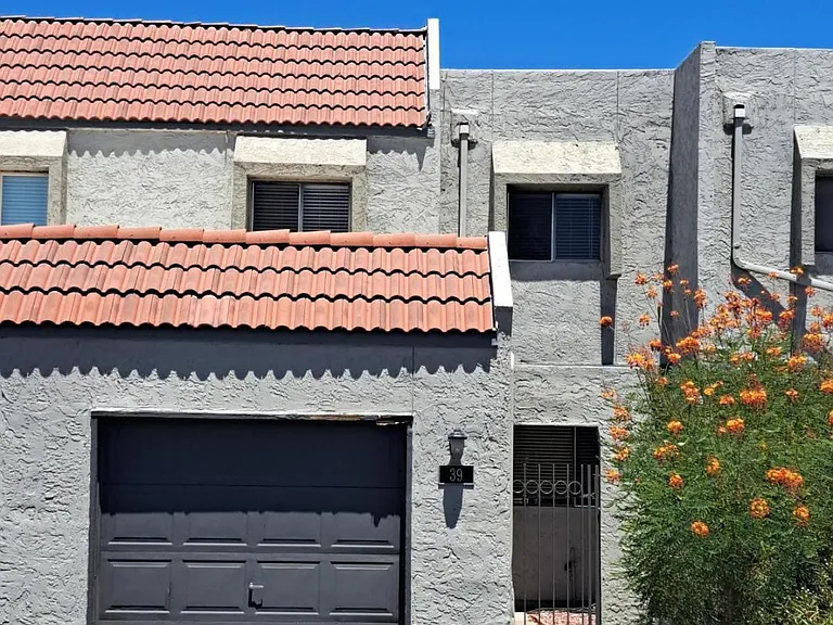 2524 S El Paradiso #39 — Photo 1