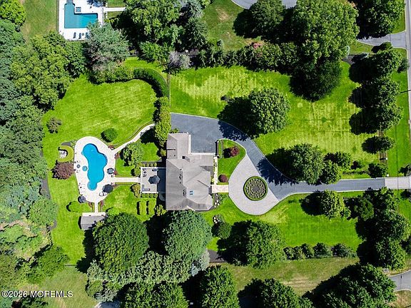 3rd image of 422 Everett Road