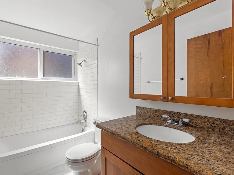 2144 Waverly Pl N #3 — Photo 14