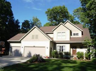 1042 Bear Lake Rd, Muskegon, MI 49445