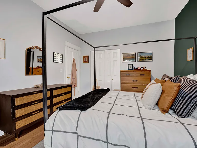 916 W Grace St #3 — Photo 11