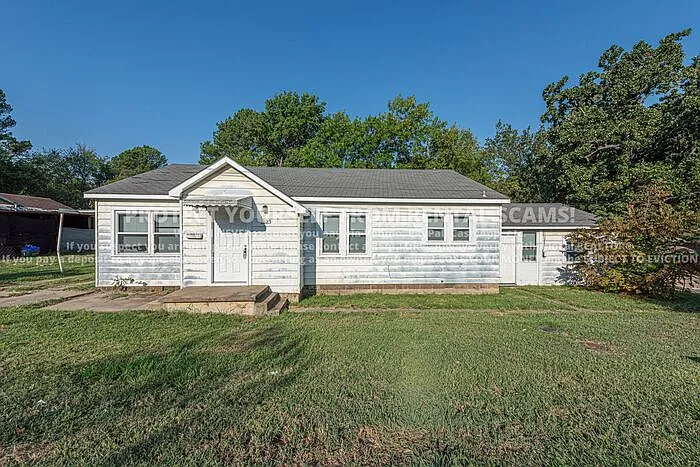 1323 N Garland Ave